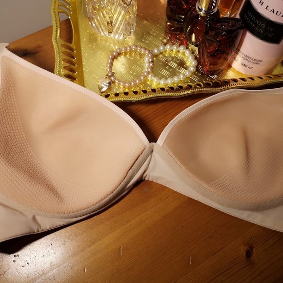 Victoria Secret -  Wireless Bra - Picture 2 of 5